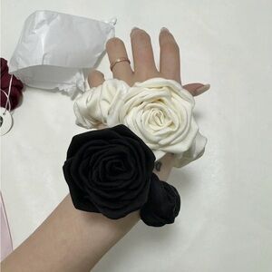 Silk 100% Rose Scrunchies